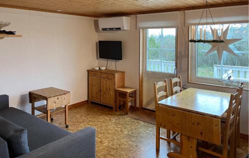 Fora Maison | Awesome Home In Borgholm With Wifi