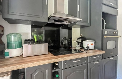 Connaux Maison | Awesome home in Connaux
