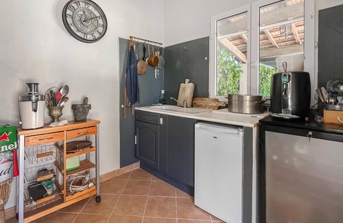 Connaux Maison | Awesome home in Connaux