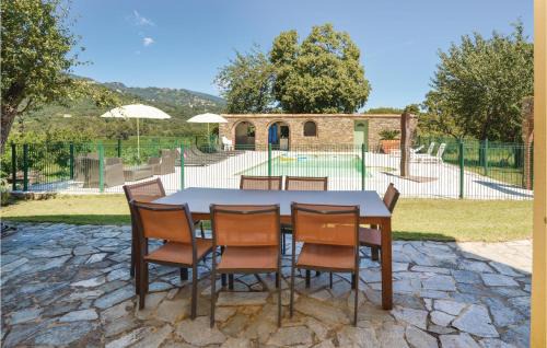 Santa-Maria-Poggio Maison | Awesome Home In Santa Maria Poggio