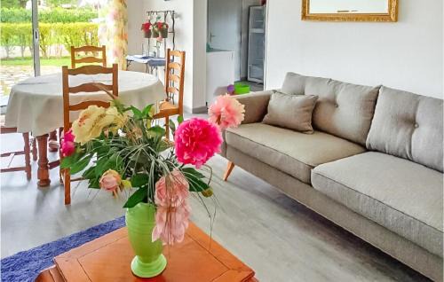 Selles-Saint-Denis Maison | Awesome Home In Selles-Saint-Denis