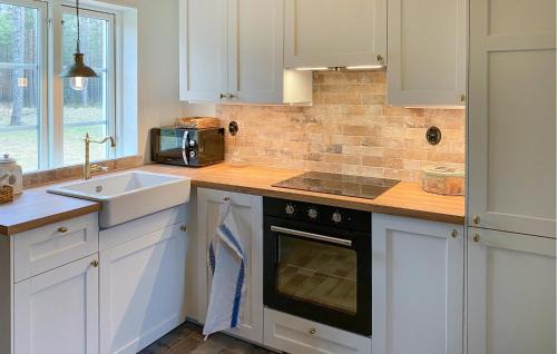 Habo Maison | Awesome Home In Habo With Wifi
