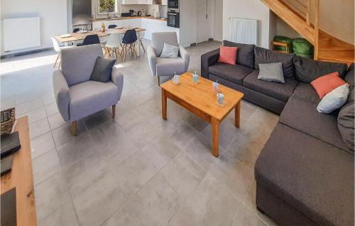 Hirel Maison | Awesome Home In Hirel With Wifi