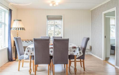 Fusa Maison | Awesome Home In Holmefjord