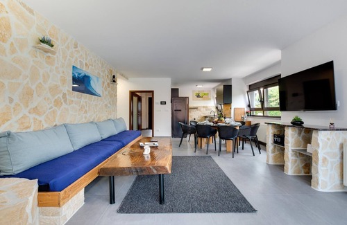 Jakovlje Maison | Superbe maison à Igrisce avec WiFi