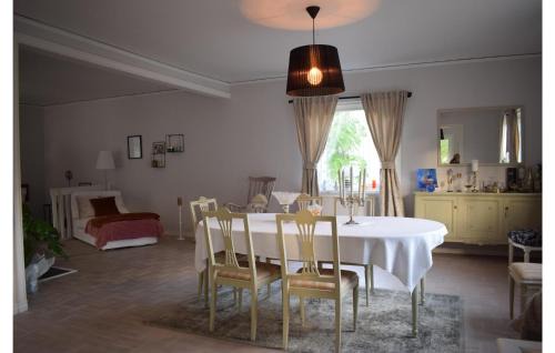 Virserum Maison | Awesome Home In Kalmar With Wifi