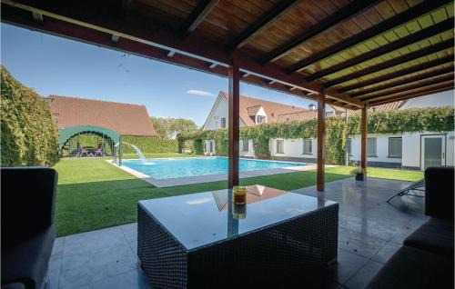 Kessel Maison | Awesome Home In Kessel With Kitchen