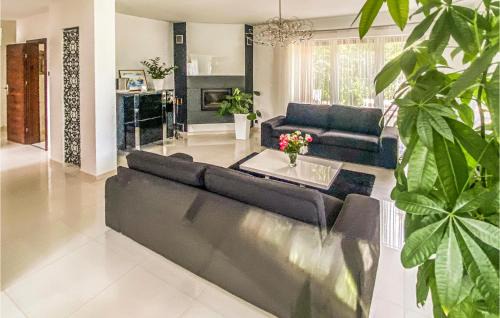 gmina Kobylanka Maison | Awesome Home In Kobylanka With Wifi