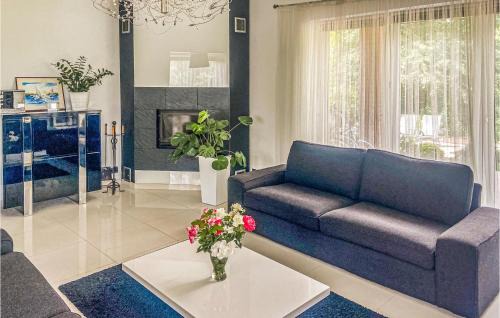 gmina Kobylanka Maison | Awesome Home In Kobylanka With Wifi