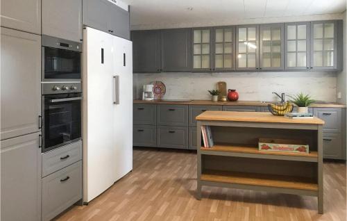 Kvillsfors Maison | Awesome Home In Kvillsfors With Wifi