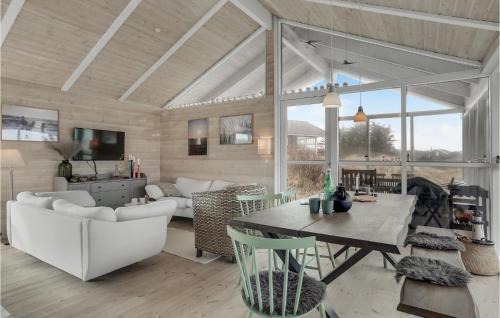 Hvorup Klit Maison | Awesome Home In Løkken With Wifi