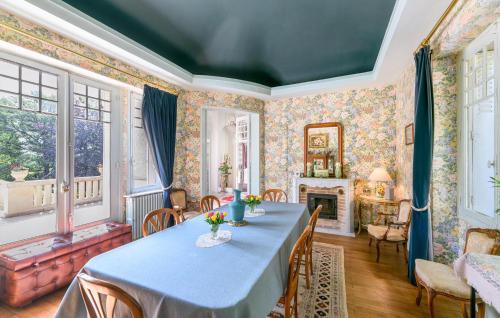 Lencloitre Maison | Awesome Home In Lencloître