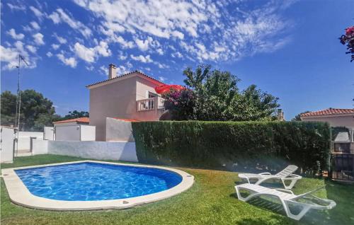 Miami Platja Maison | Awesome Home In Miami Playa With Wifi