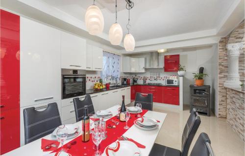 Sveta Nedelja Maison | Awesome Home In Nedescina With Kitchen