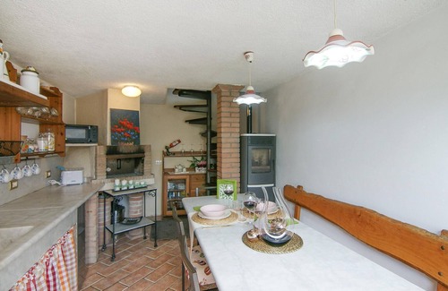 Querceta Maison | Awesome home in Querceta with WiFi