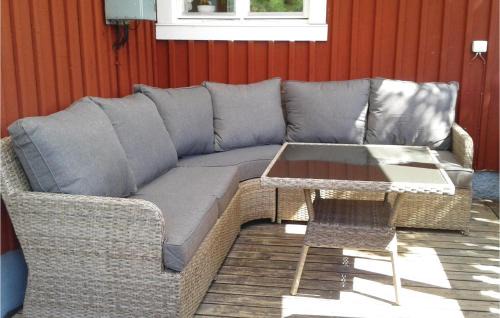 Sjotorp Maison | Awesome Home In Sjötorp With Wifi