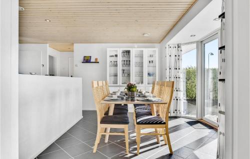 Skarup Fyn Maison | Awesome Home In Skårup Fyn With 4 Bedrooms