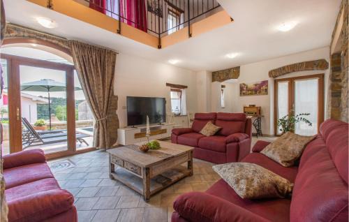 Koper Maison | Awesome Home In Smarje