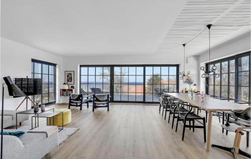 Listed Maison | Awesome Home In Svaneke With Kitchen