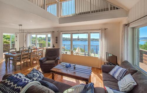 Sveio Maison | Awesome Home In Sveio With Wifi