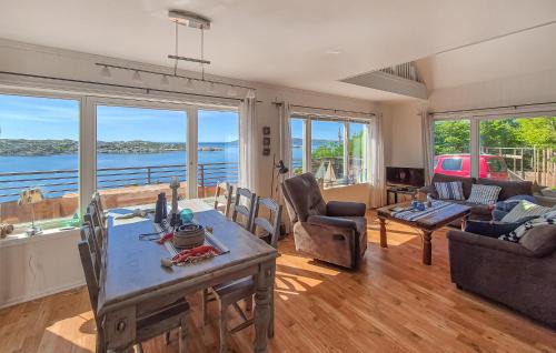Sveio Maison | Awesome Home In Sveio With Wifi