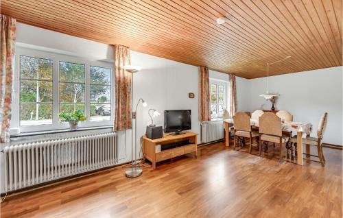 Tim Maison | Awesome Home In Tim With Wifi