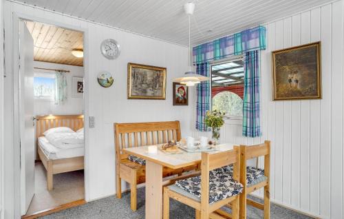 Sønder Nissum Maison | Awesome Home In Ulfborg With Kitchen