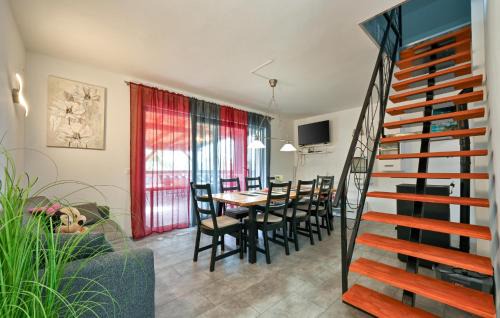 Vinica Maison | Awesome Home In Vinica Breg With Wifi