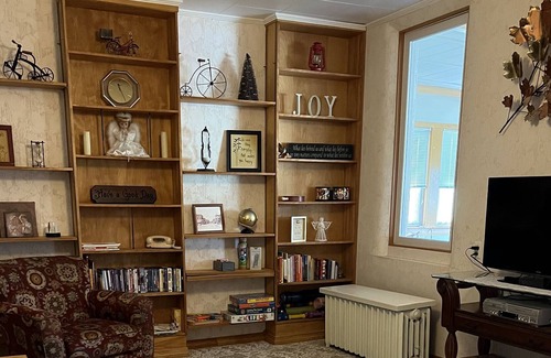 Richland Center Appartement | Awesome Little Penthouse