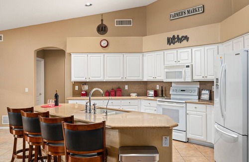 Silverton Maison | Awesome Sun and Swim Family Fun Home Heated Pool