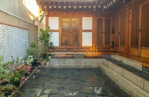 Gahoe-dong Hôtel | AWIK Hanok Stay
