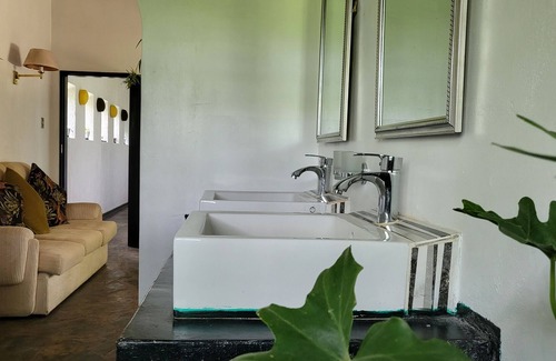 Pretoria Autre | Awoken House of Consciousness - Peaceful & tranquil, curated for wellnes & rest.