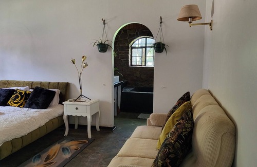 Pretoria Autre | Awoken House of Consciousness - Peaceful & tranquil, curated for wellnes & rest.