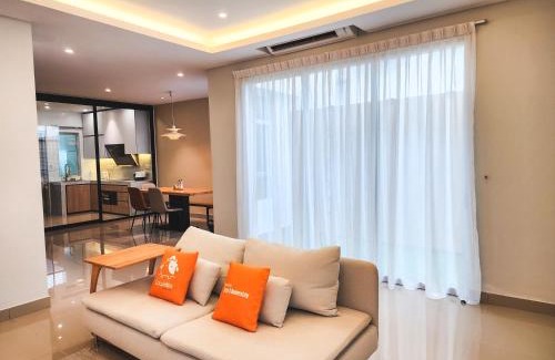 Masai Maison | Ayera Residence Muji X Near Permas X Staycation 4BR4B #12 pax by Cowidea