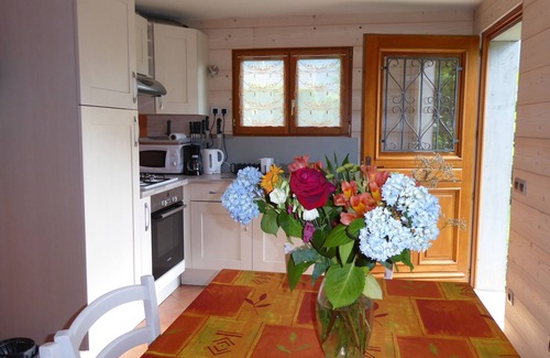 Ayse Maison | Ayse: Maison avec jardin entre Annecy Genève et Chamonix ' La Casetta '
