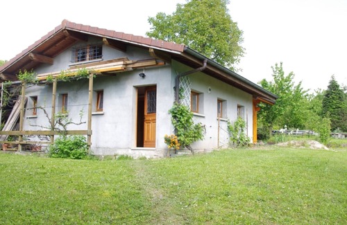 Ayse Maison | Ayse: Maison avec jardin entre Annecy Genève et Chamonix ' La Casetta '