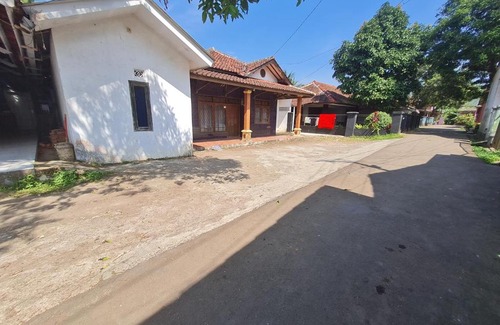 Cikembar Maison | AYU HOMESTAY SYARIAH SUKABUMI