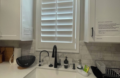 Gilbert Maison | AZ GO Rentals: 2022 built, 2bd/1ba, 1k sqft, Pickleball Court! DETACHED!