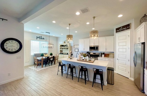 Buckeye Maison | AZ Sunshine Home(25 min to Airport)Resort Backyard~BBQ/POOL~ Spring Training🏟