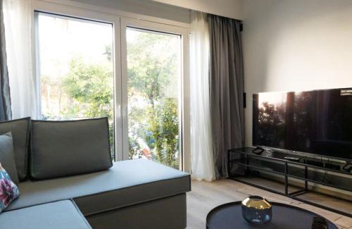 Piraeus Appartement | Azalea Suite - 5 min drive to Piraeus Port