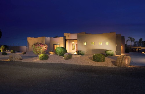 Peoria Maison | Spacieuse propriété Sunset avec piscine, intimité et proche de tout sauf des voisins