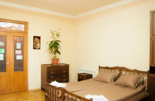 Geghashen Maison | Azhdahak B&B in Geghashen , Abovyan