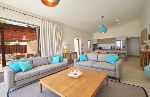 Moorea-Maiao Villa | Azure Beachfront Villa 3 bedrooms