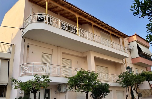 Loutraki Appartement | Spacieux et luxueux appartement sur deux niveaux