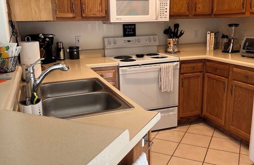 Desert Harbor Copropriété | AZVR For Seniors, Your Home Away From Home, Monthly Short Term Rental