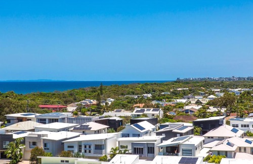 Bokarina Appartement | Azzure Bokarina Penthouse- Brand New- Ocean View- Resort Style Pool- Steam Room