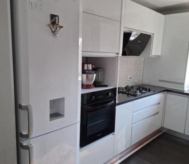 Petrosani Appartement | B&B Apartment