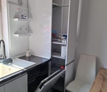 Petrosani Appartement | B&B Apartment
