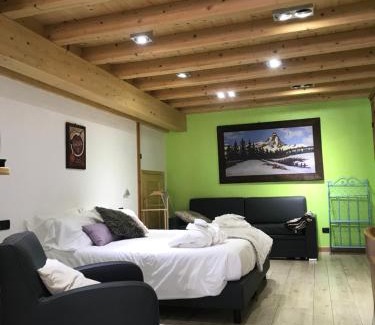 Mongnod Lit Et Petit-Déjeuner | B&B Balançon Mountain Lodge