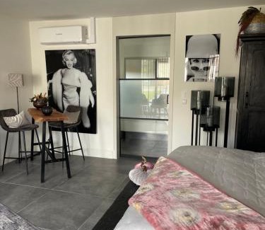 Oostvoorne Lit Et Petit-Déjeuner | B&B Bubbles&Bites